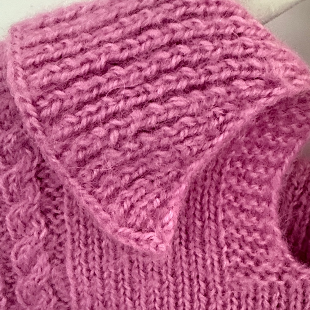 Handmade Vintage Pink Cable Knit Women's Sweater. - Picture 5 of 6